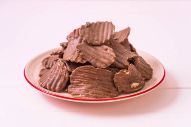 patates cipsi çikolata ile