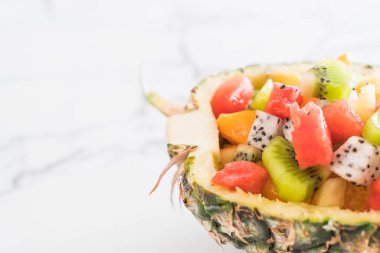 dilimlenmiş meyve karışımı 