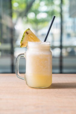 ananas smoothies kavanoz