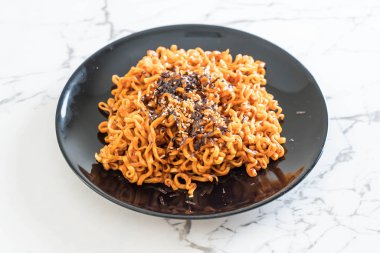 Kore baharatlı hazır şehriye 