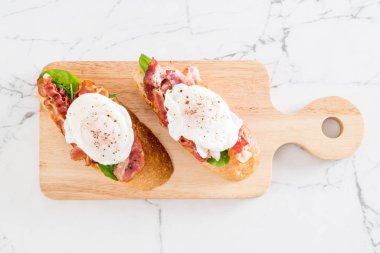 yumurta benedict gemide