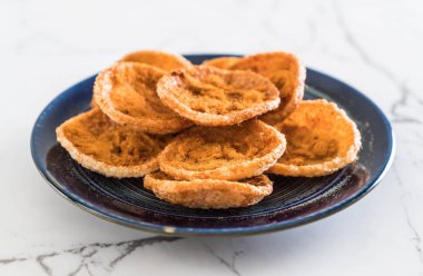 kurutulmuş rendelenmiş domuz etinin pirinç kraker