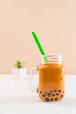 kabarcık ile Tay süt çay