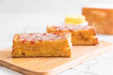 croque monsieur bacon ans egg sandwich