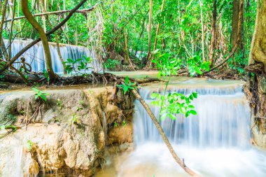 Erawan şelale, Erawan Milli Parkı Thaila içinde Kanchanaburi itibariyle