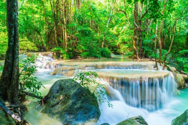 Erawan şelale, Erawan Milli Parkı Thaila içinde Kanchanaburi itibariyle