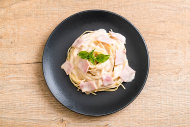 Spagetti carbonara jambon