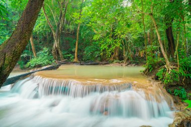 Erawan şelale, Erawan Milli Parkı Thaila içinde Kanchanaburi itibariyle