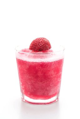 taze çilek smoothie 