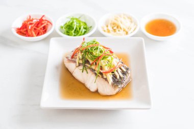 soya sosu Snapper balık buğulama