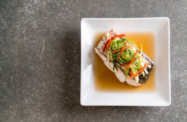 soya sosu Snapper balık buğulama