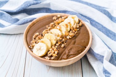 çikolata smoothies kase