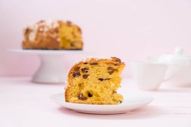 badem ile kuru üzüm Ekmek pasta