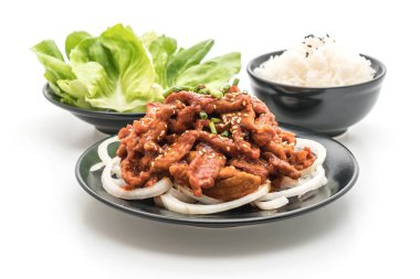 Baharatlı Kore soslu (bulgogi kızarmış domuz eti)