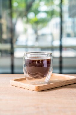 sıcak americano kahve