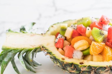 dilimlenmiş meyve karışımı 