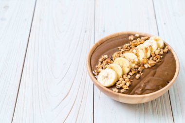 çikolata smoothies kase