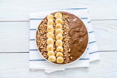 çikolata smoothies kase