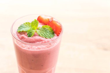 çilek smoothies milkshake