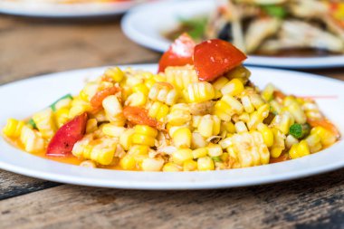 Baharatlı papaya salatası