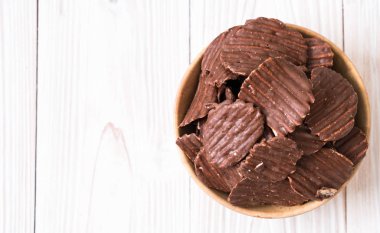 patates cipsi çikolata ile