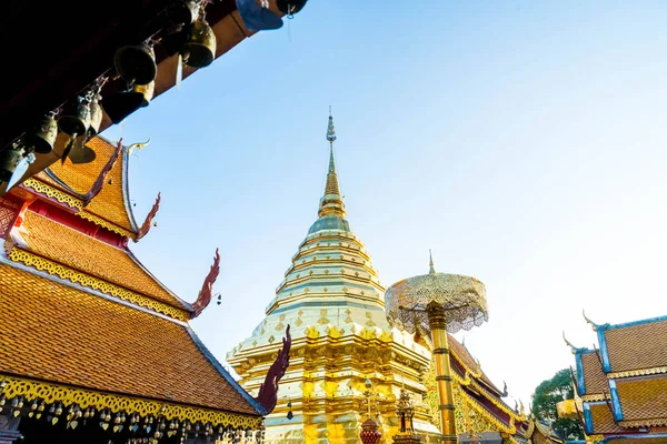 Prachtige architectuur op Wat Phra dat Doi Suthep in Chiang Mai — Stockfoto