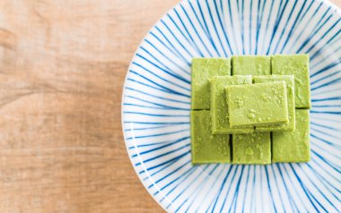 yumuşak çikolata yeşil çay 