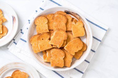 pişmiş ekmek sarımsaklı ekmek