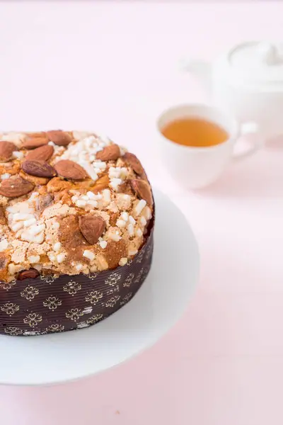 Raisin bread cake with almond — Stock Photo, Image