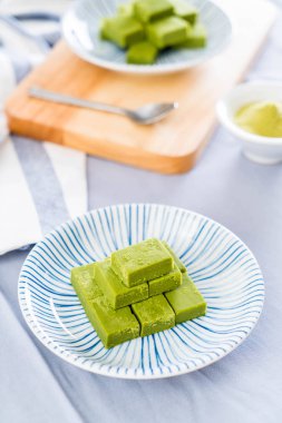 yumuşak çikolata yeşil çay 