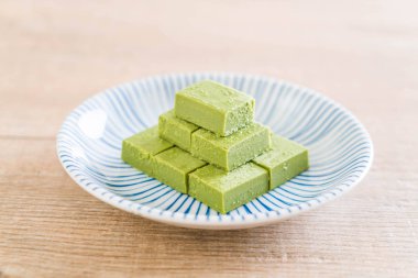 yumuşak çikolata yeşil çay 