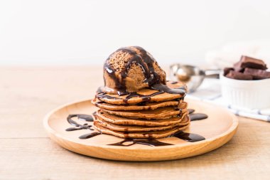 Çikolatalı dondurma ile gözleme