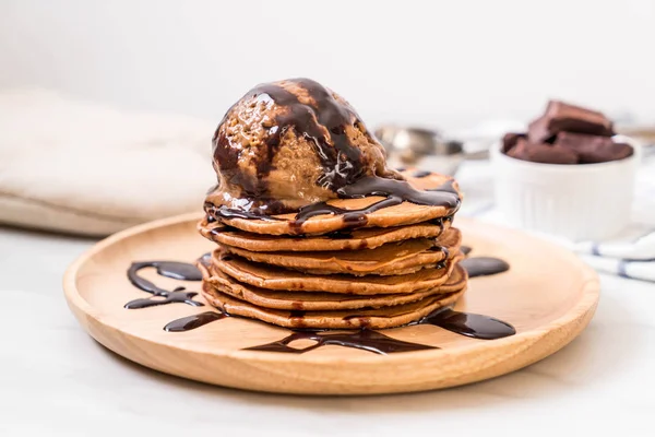 Çikolatalı dondurma ile gözleme