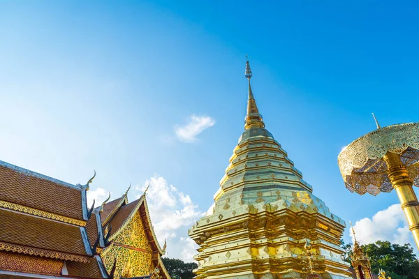 Bella architettura a Wat Phra That Doi Suthep a Chiang Mai — Foto Stock