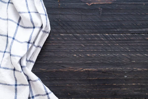 ahşap arka plan üzerinde mutfak bezi (peçete)