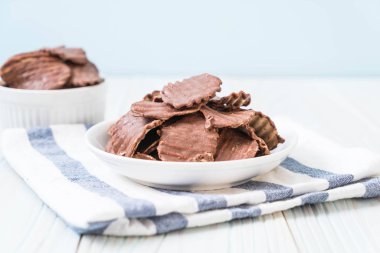 patates cipsi çikolata ile