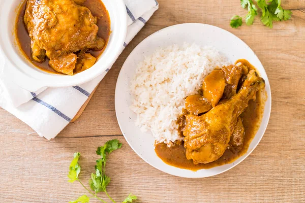 Chicken Massaman Curry Paste with Rice — Stock Photo, Image