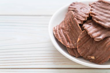 patates cipsi çikolata ile