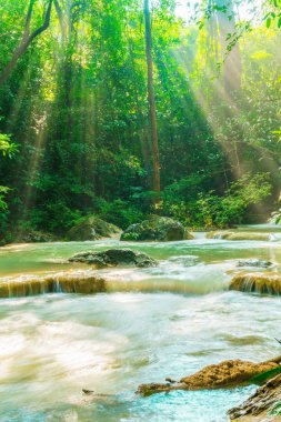 Erawan şelale, Erawan Milli Parkı Thaila içinde Kanchanaburi itibariyle