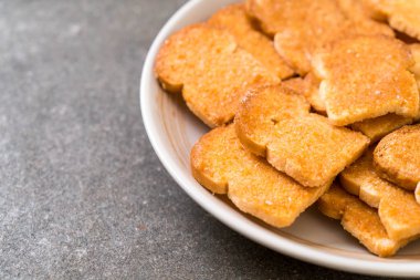 pişmiş ekmek sarımsaklı ekmek