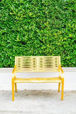 boş açık veranda masa ve sandalye