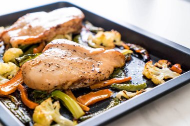 Sebzeli tavuk kızartma