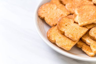 pişmiş ekmek sarımsaklı ekmek