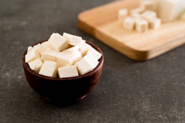 tofu ahşap tahta üzerinde