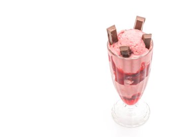 Çilekli dondurma dondurma 