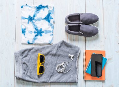 Gezgin, yaz tatili erkekler rahat kıyafetler