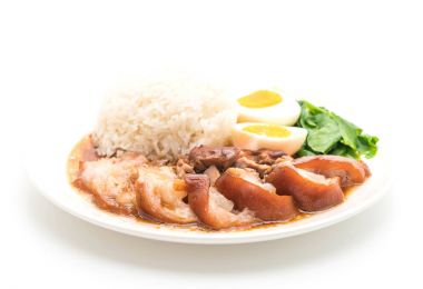 Demlenmiş Domuz eti bacak pirinç ve sebze ile 