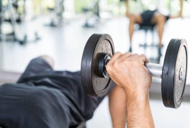 Yakın çekim el holding halter