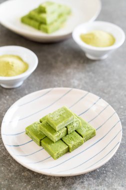 yumuşak çikolata yeşil çay 