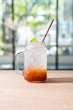 Erik suyu tozu kavanoz